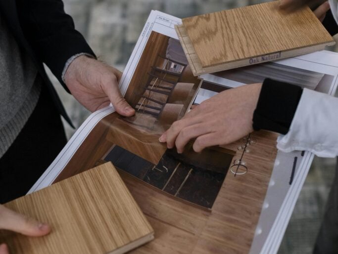 wood-flooring-samples-presentation-683x1024