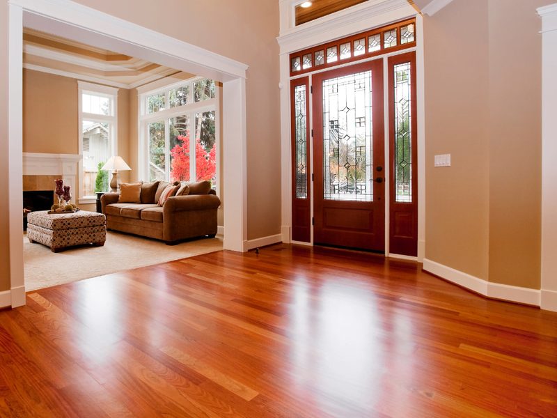 inviting-living-room-with-hardwood-floors